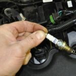 Cómo elegir las bujías correctas en un automóvil