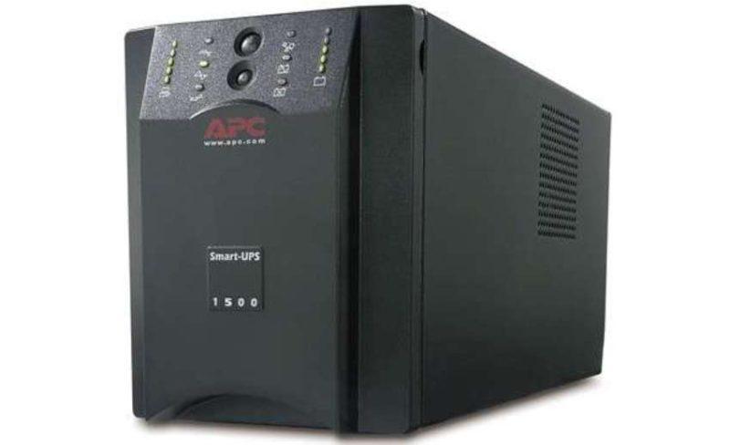 Foto de APC by Schneider Electric Smart-UPS 1000VA USB y serie 230V