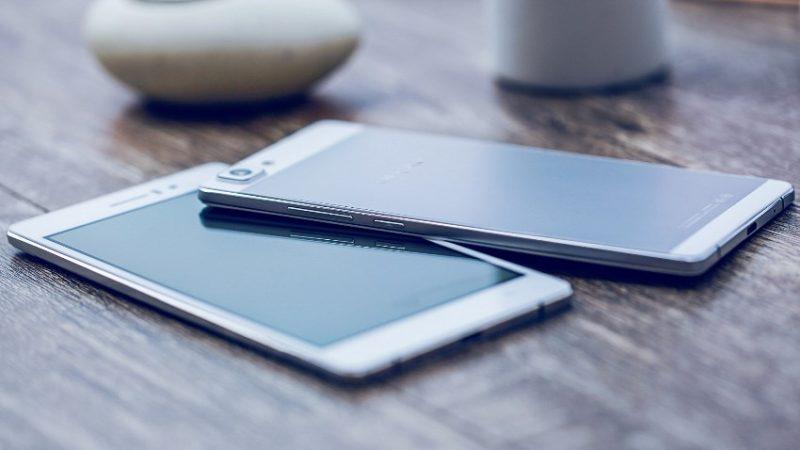 Изберете най-тънкия смартфон на годината