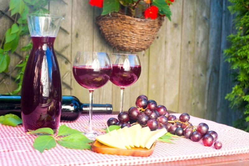 Foto casera de vino de uva