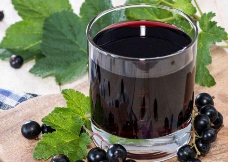 Foto de vino de grosella negra